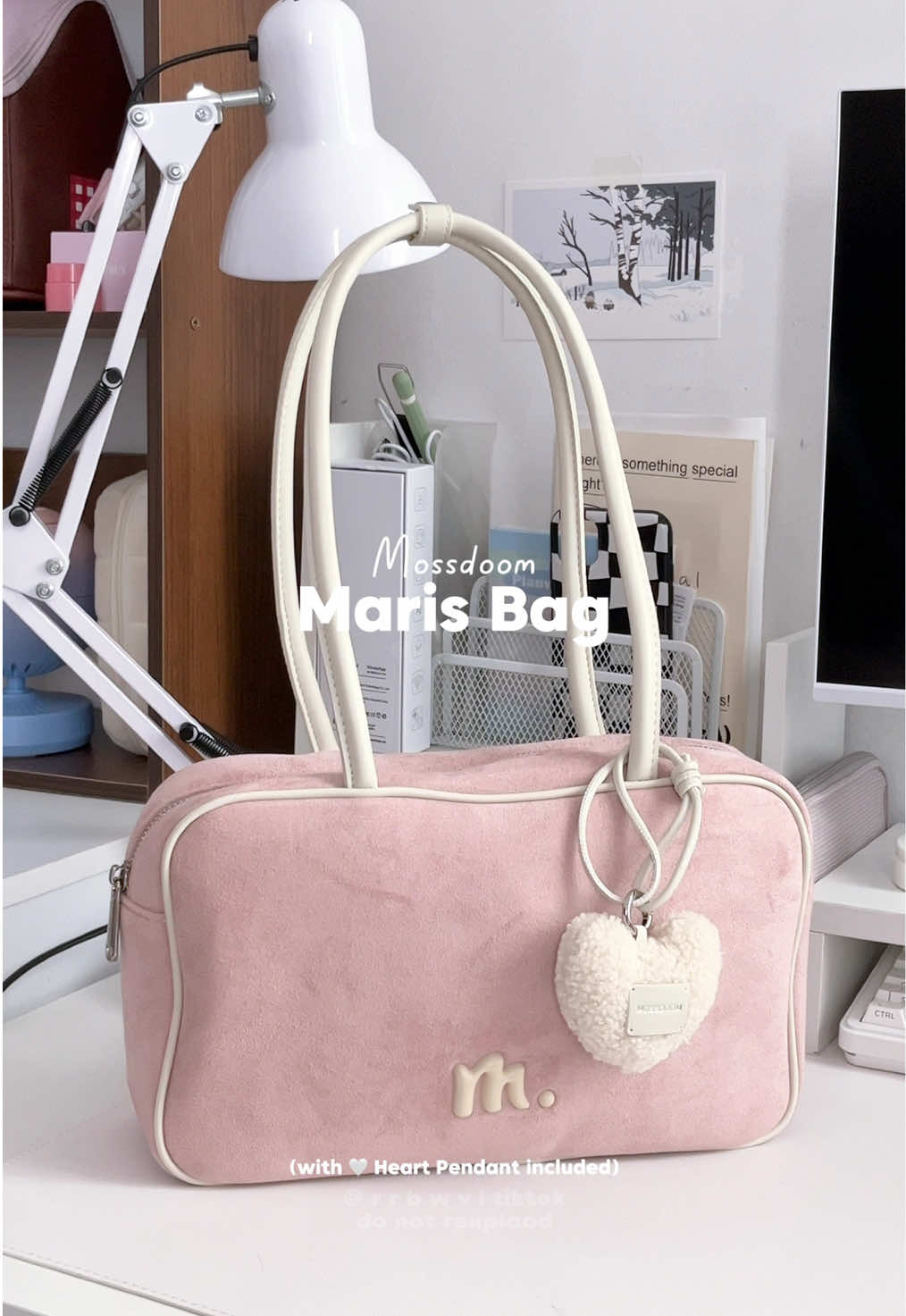 another suede bag from @MOSSDOOM.MY 🌸 Maris Bag 🌸 spacious enough to fit everything ✨ and pssppssst, it even comes with the cutest heart pendant 🤍🫶🏻 📌 available in 4 colours 🎨which one’s your pick? 👀mine’s pink! (obv ehhe) 🎀 #mossdoombag #suede #suedebag #mossdoom #cutebag 