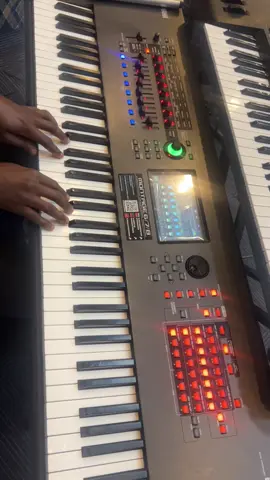 Passing chords in Key F…amazing movements🎹…..#keyf #piano #trendingvideo 