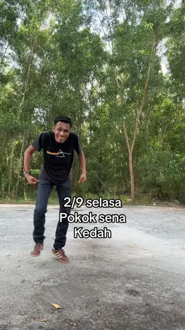 Happy-happy diri sendiri 🤭 #onitsukashop #pemburufollowers #seoranganak #utaqamai #sagatpisang 