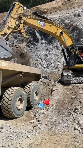 #voliamoneiperte✈️✈️🦁 #a360gradi🚀🚀 #caterpillar #cat345 #bennagiorgionovara💎🚀💣 