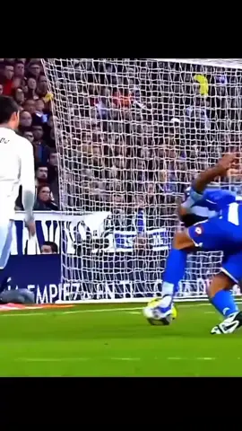 #cristianoronaldo #ronaldo #football #dribble #goals 