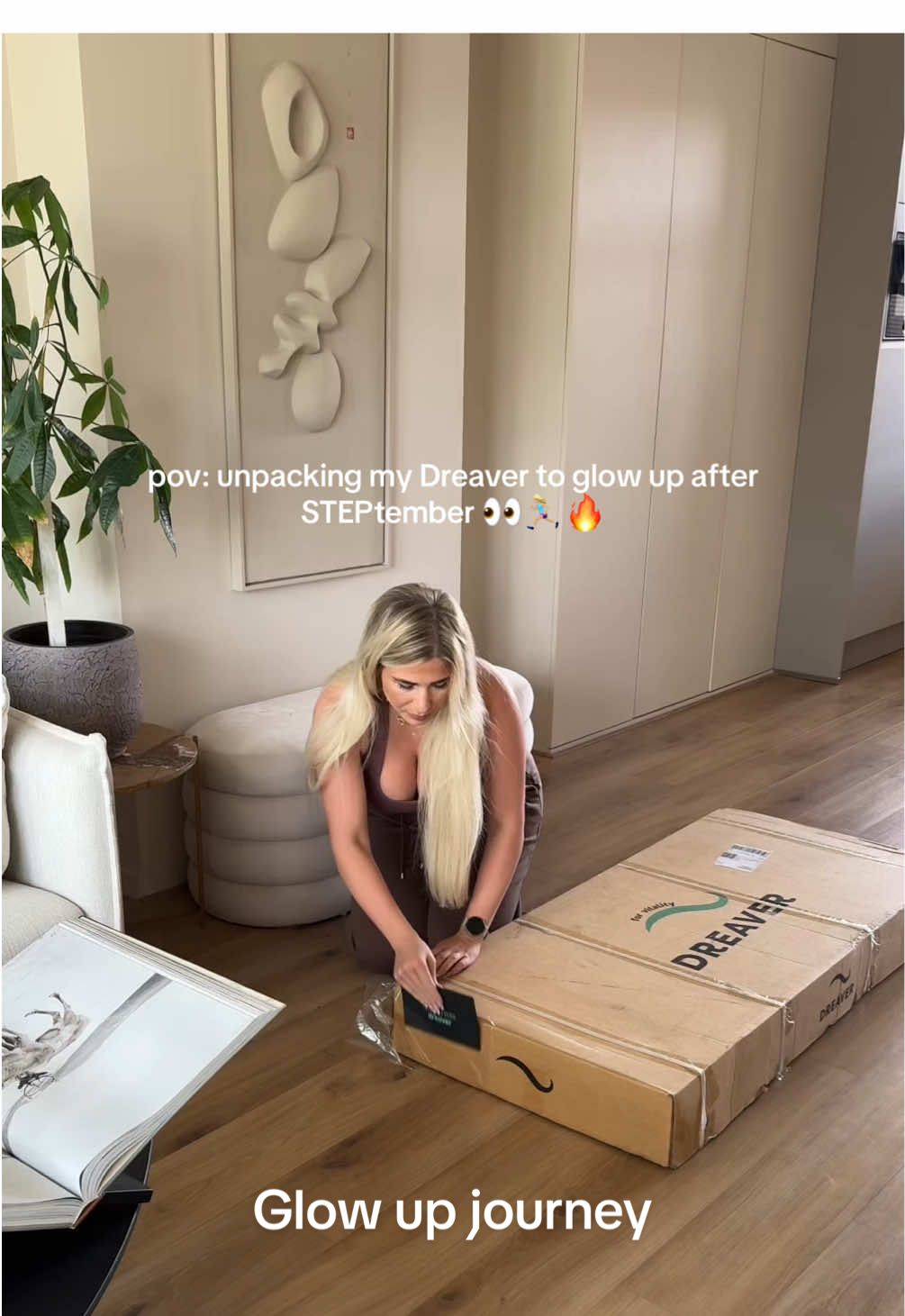 Glow up loading ⏳🧨 getting my steps in to become unrecognisable in the best way possible. Let’s make the rest of the year - the best of the year. 🏃🏼‍♀️@Dreaver  #dreaver #STEPtember #loopband #treadmill #GlowUp #glowupjourney #stepchallenge #10ksteps #10kstepsaday #vetverlies #vetverbranding 