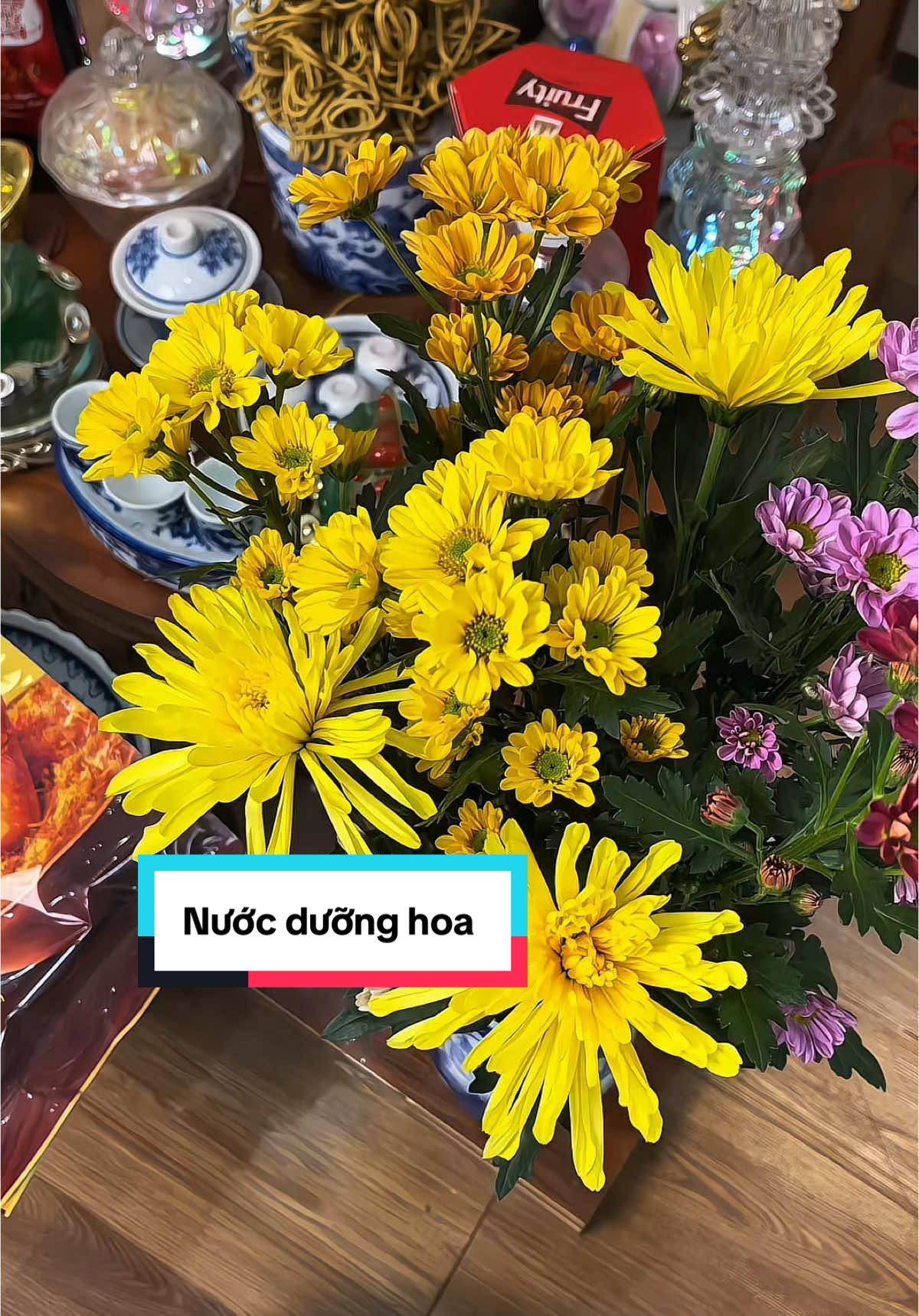 Cách cắm hoa nở đều nở đẹp lâu tàn lá tươi xanh là dùng nước dưỡng hoa nha các bác #xh #nuocduonghoa #nuocduonghoahana #nuocduonghoahanna 