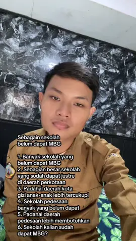Sebagain sekolah belum dapat MBG 1. Banyak sekolah yang belum dapat MBG 2. Sebagian besar sekolah yang sudah dapat justru di daerah perkotaan  3. Padahal daerah kota gizi anak-anak lebih tercukupi 4. Sekolah pedesaan banyak yang belum dapat 5. Padahal daerah pedesaan lebih membutuhkan 6. Sekolah kalian sudah dapat MBG? #mbg #makangratis #makangratisprabowo #makanbergizigratis #makanbergizi 