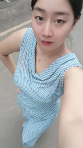 အပျင်းပြေလမ်းလေ​ျာက်ဆော့မယ်🚶‍♀️🚶‍♀️#tiktok #fpyシ #🥰🥰🥰🥰❤️❤️❤️ 
