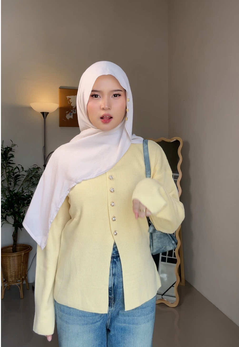 bajunya udah aku spill di vt setelah ini yaa💛