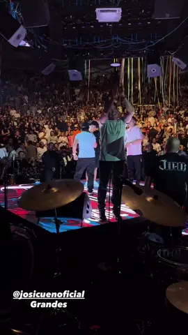 Tony cantando #Tony #picusoficial #foryoupage #paratiiiiiiiiiiiiiiiiiiiiiiiiiiiiiii #concierto 