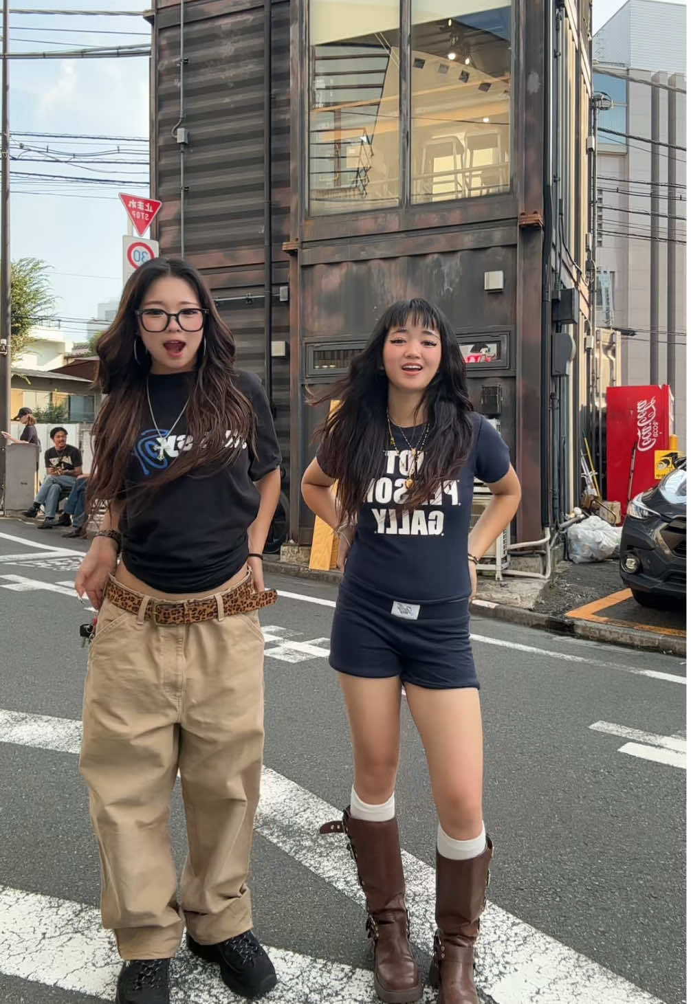 風がいい感じの味出してる#fyp #OOTD #07 #ストリート #海外ガール 