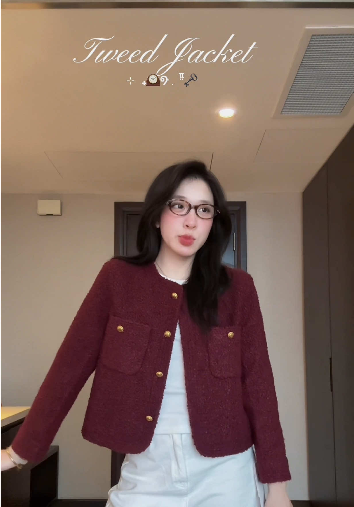 Chènnnnnn ơi dạ tweed tone đỏ burgundy độc quyền nhà em xuất sắc quá các bác uiiiiiiii hông mua được em sợ các bác tiếc quá chừng áa ✨🫶🏻🥰#xuhuongtiktok #datweed #shoppinghaul #aokhoacnu 