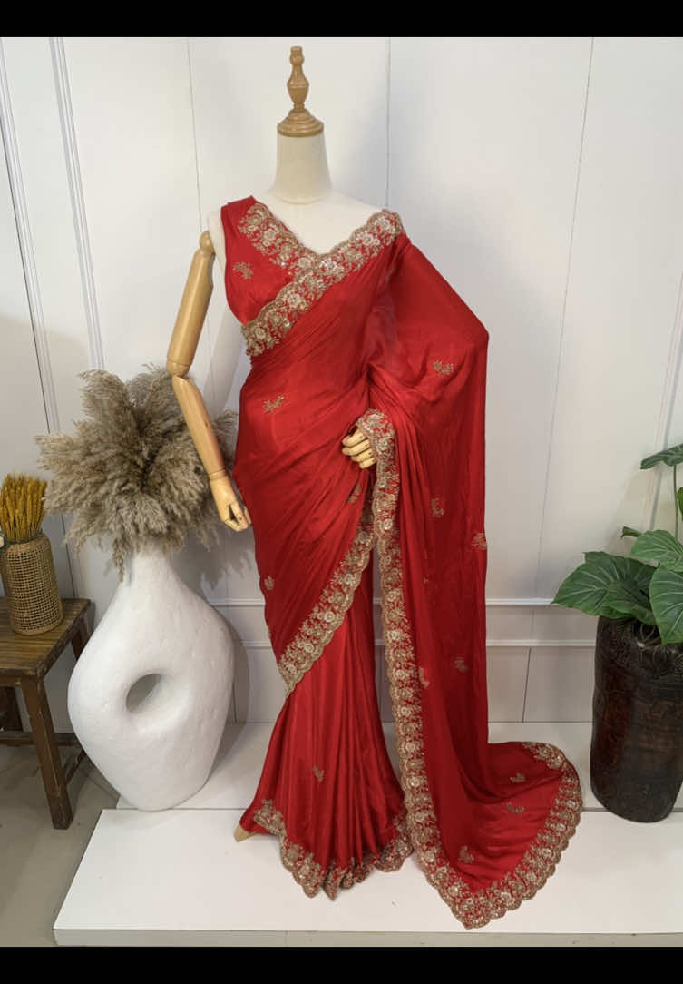 ✨Elevate your style with our exquisited floral saree, a blend of tradition and elegance. ✨Beautifully made with love and care!🌸 Shipping worldwide #drapestories #empoweredwoman #trishalacollection #elegance #sarees #deliveryalloverworld🌎✈️ #latestcollection 