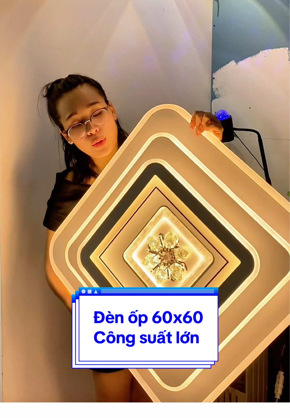 Đèn ốp kích thước 60x60 công suất lớn #denoptran #chanhdecornhacua #dentran #decorphongkhach #decorphong 