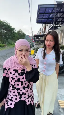 aa ih, keleknya bau hangit 😣🫵