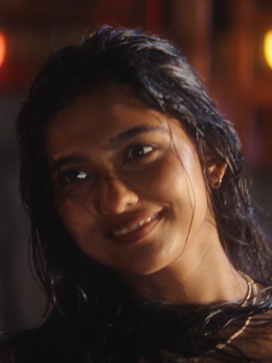 Vaanatha thaandiyum vanthu en kaadhal kaamippen naan! 🤍 #Dude #OorumBlood #pradeepranganathan #saiabhyankkar 