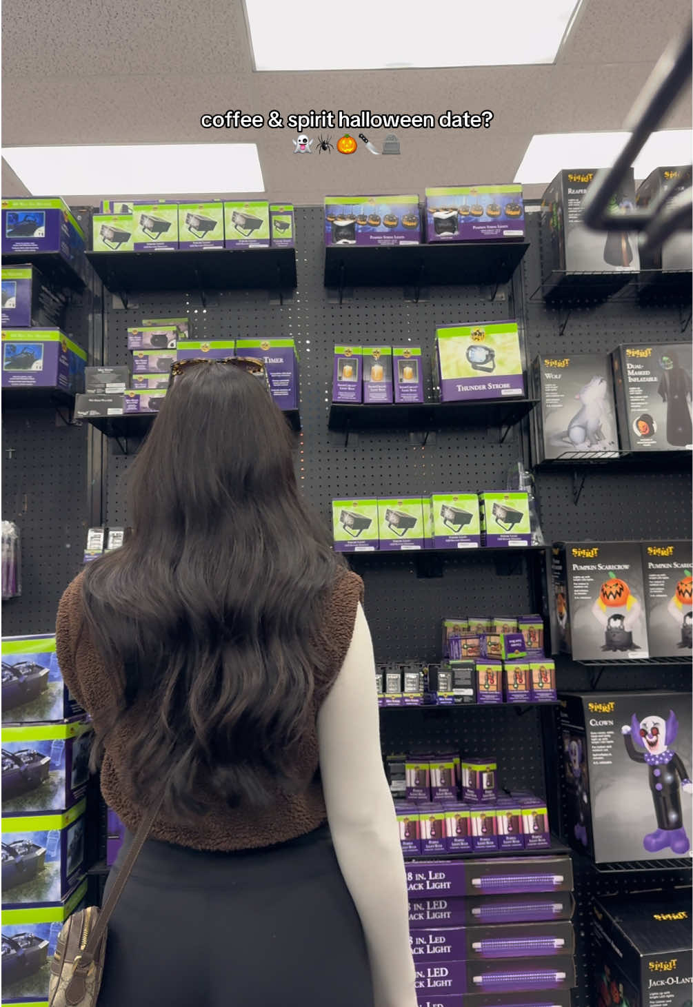 my dream date 🎃👻 #spirithalloween #halloween #halloweenshopping #spookyseason #spookyszn 