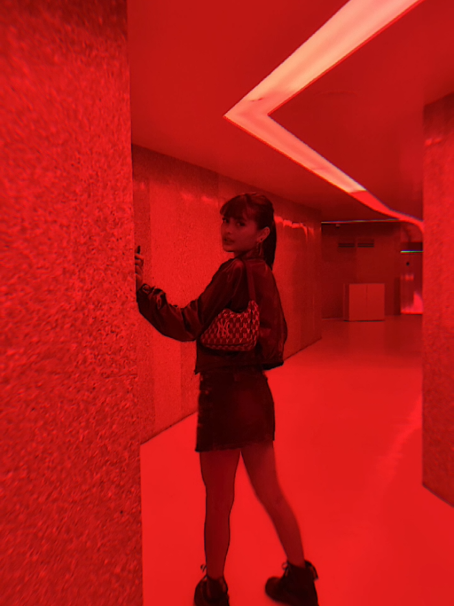 haters number one gua adalah nyokap, dia ga suka liat piercing gua, dia ga suka poni gua, dia ga suka kalo gaya gua ngepunk😔