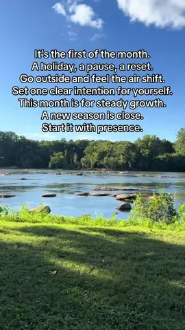 It’s the first on the month. What are your intentions for the days ahead? #newmonthenergy #freshstartfeeling #intentionalliving #abundancemindset #seasonofgrowth