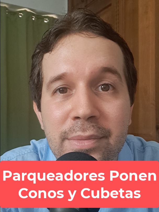 Los parqueadores informales están de su cuenta. Ponen conos y cubetas para que la gente no pueda parquearse. #noticia #noticias #republicadominicana