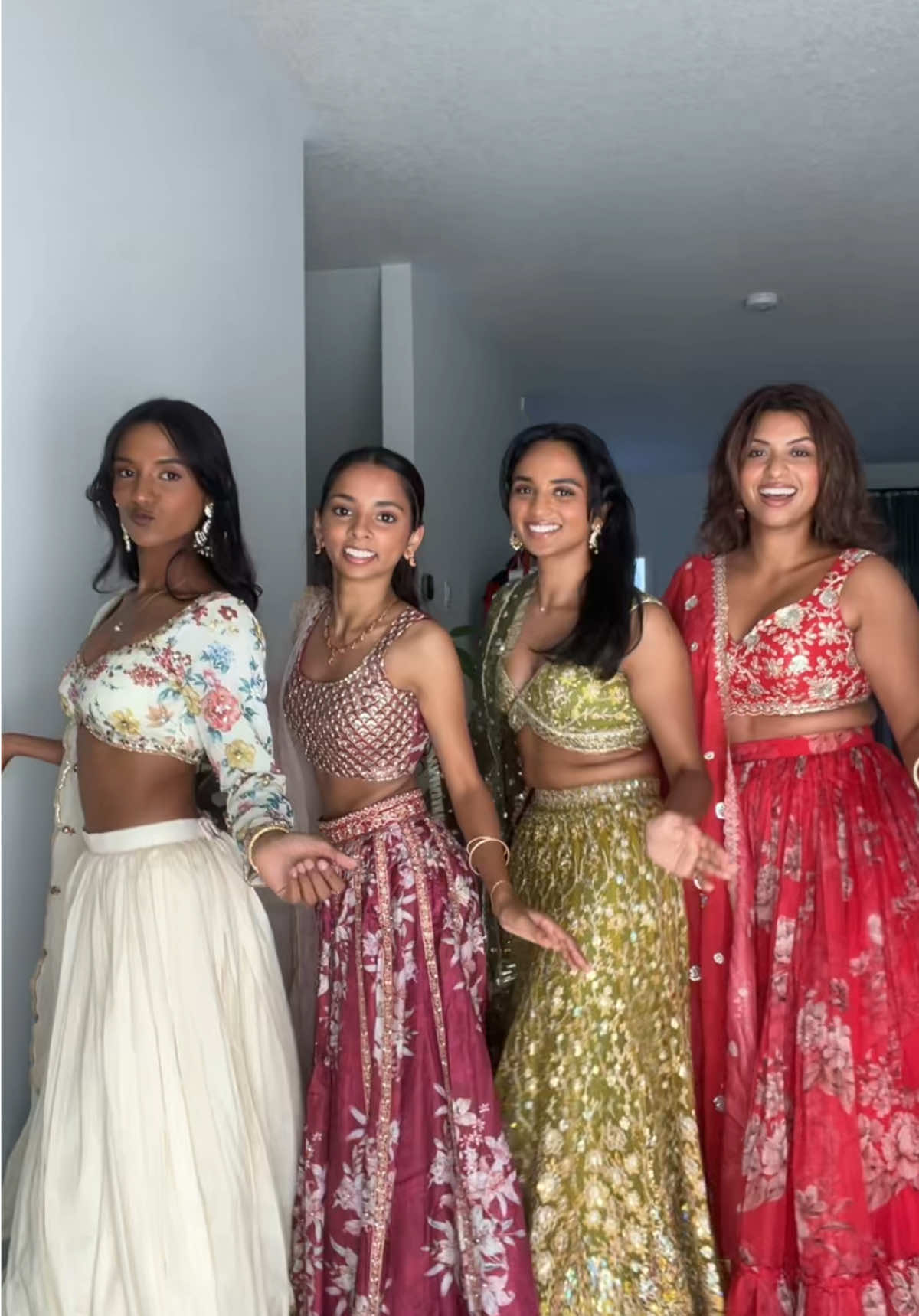 had to do it again but in lehengas 🤭♥️ @riyasubramonian @Aishwarya  @Lashkaraa #lehengas #gataonly #gata #dancechallenge #dancetrend 