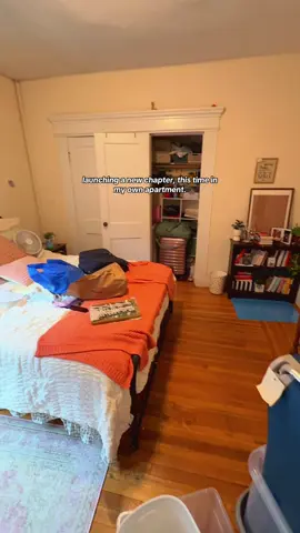 can’t wait to see what this year holds #lifeinyour20s #collegeinboston #movingin 