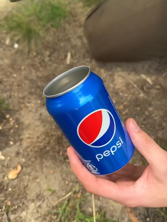 #bushcraft #hacks #survival #Outdoors #camping 