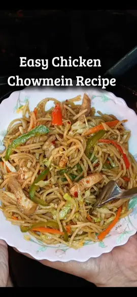 Chicken chowmein 🍜 tender noodles tossed with juicy chicken, veggies, and savory sauces for a flavorful delight. #samcooksdaily #viral #foryou #trending #viralvideo 