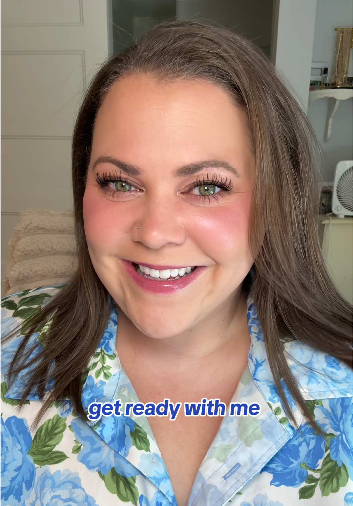 get ready with me 🩵 @Point of View Beauty @loréal paris usa @Maybelline NY @SACHEU Beauty US @EM Cosmetics by Michelle Phan @Too Faced @NYX Professional Makeup @urban decay @maccosmetics @Patrick Ta Beauty @Huda Beauty  #makeupgrwm #makeupgetreadywithme #makeuplook #glowymakeup #makeuproutineeveryday 