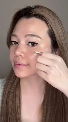 A golden glow, that's lit from within ⭐️💁‍♀️ ID: 165869549 #primer #SmoothSkin￼ #makeuptips #PerfectBase #SHEGLAM #SUPERMAN #GrippingPrimer #SHEGLAMsupermanprimer