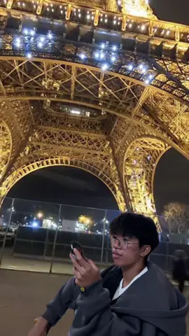 lần đầu tiên đặt chân tới paris #xuhuong #Meme #myvibe 