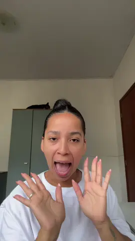 GRWM para confundir o inimigo #grwm #grwmroutine #grwmmakeup #amigas🤞🏻💕 #lgbt🌈 