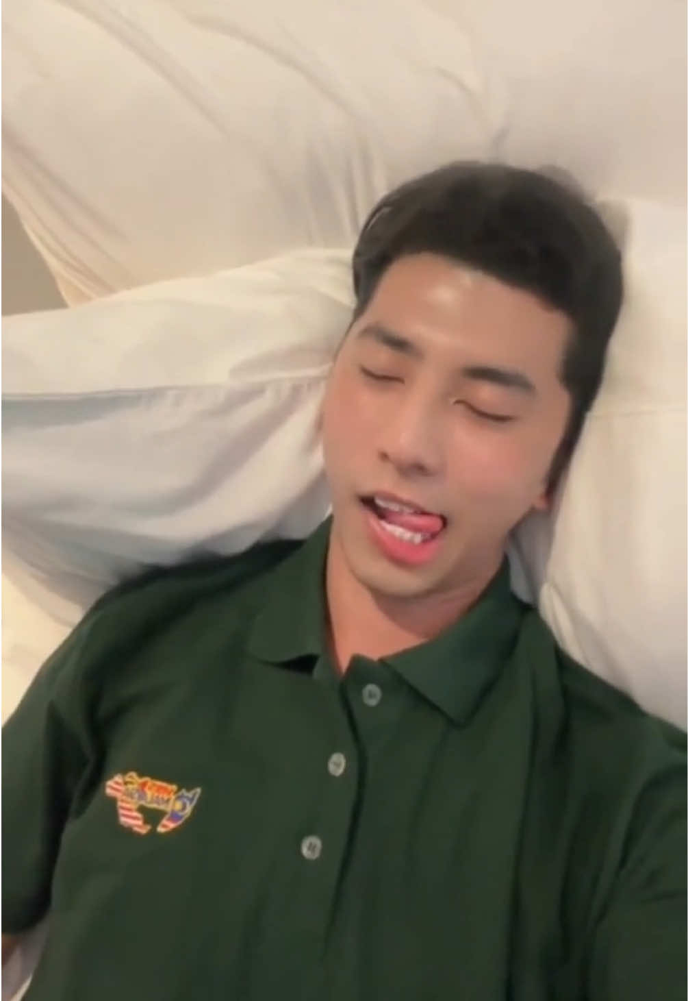 😴