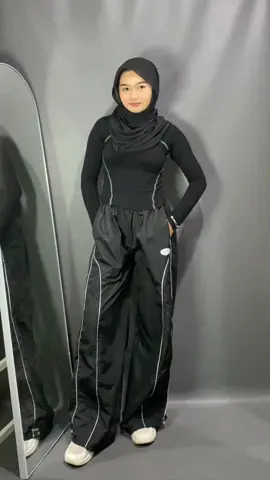 outfit gunung all black. tinggal nunggu info mdpl ⛰️#pendaki #outfitgunung #celanagunung 