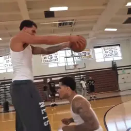 max was getting cooked by mpj 😭 #plaqueboymax #michaelporterjr #che #foryoupage #basketballtiktok 