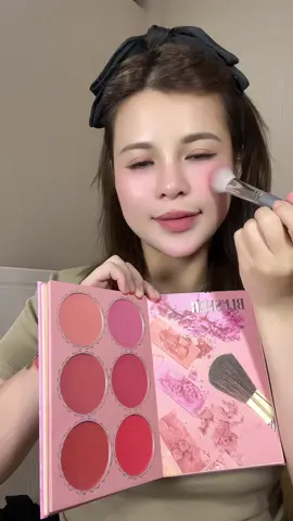 Cuốn sổ trang điểm cực tiện nha #sotrangdiem #makeup #TikTokBeauty #congai #xuhuong 