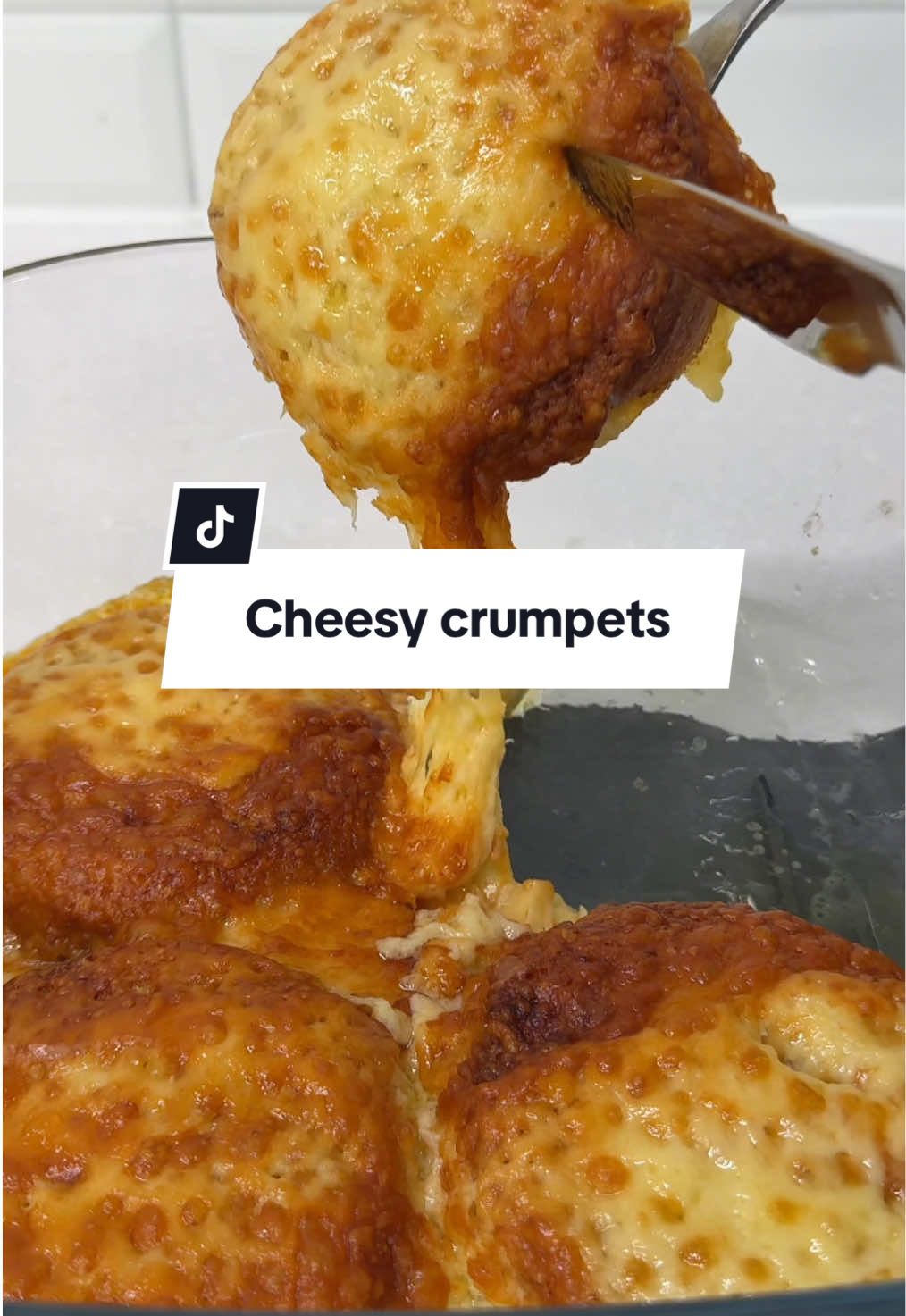 The cheesiest crumpets you've ever seen 🧀   What should we crisp next? #ninjacrispi #airfryer #cheesepull 
