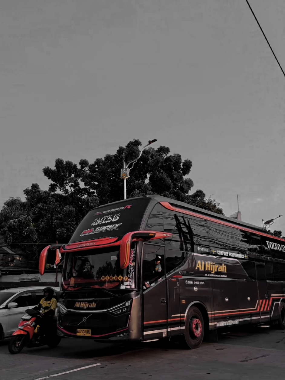 Listen, you deserved better than me. Go and find your happiness. Soon, you'll be okay than me. #alhijrah #alhijrahbus #bismania #videobus #fyp 