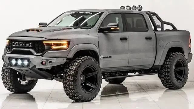 ✨Ram 1500 TRX 2024✨ 🔥 702 HP de pura potencia ⚡ Motor V8 6.2L Supercargado 🚙 Tracción 4x4 (4WD) ⚙️ Transmisión automática 🎨 Exterior: Hydro Blue Pearl Coat + Black Crystal 🖤 Interior en cuero negro 📦 Caja: 5’7’’ 💺 Capacidad: 5 pasajeros 🛻 Carga útil: 1.360 lbs 🚛 Remolque máx.: 8.100 lbs 💎 Garantía vigente ⛴️Lista para importación #Ram1500TRX #RamTRX #TRXWar #RamTrucks #Mopar 