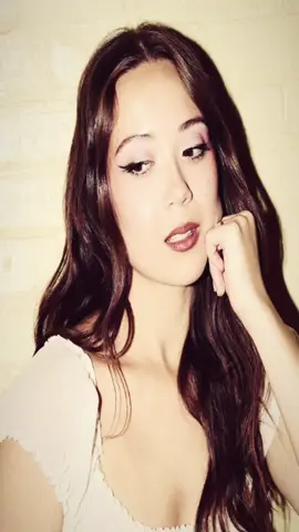 🙏🏻🙏🏻🙏🏻🙏🏻  #foryou #fy #laufey #viral @laufey 