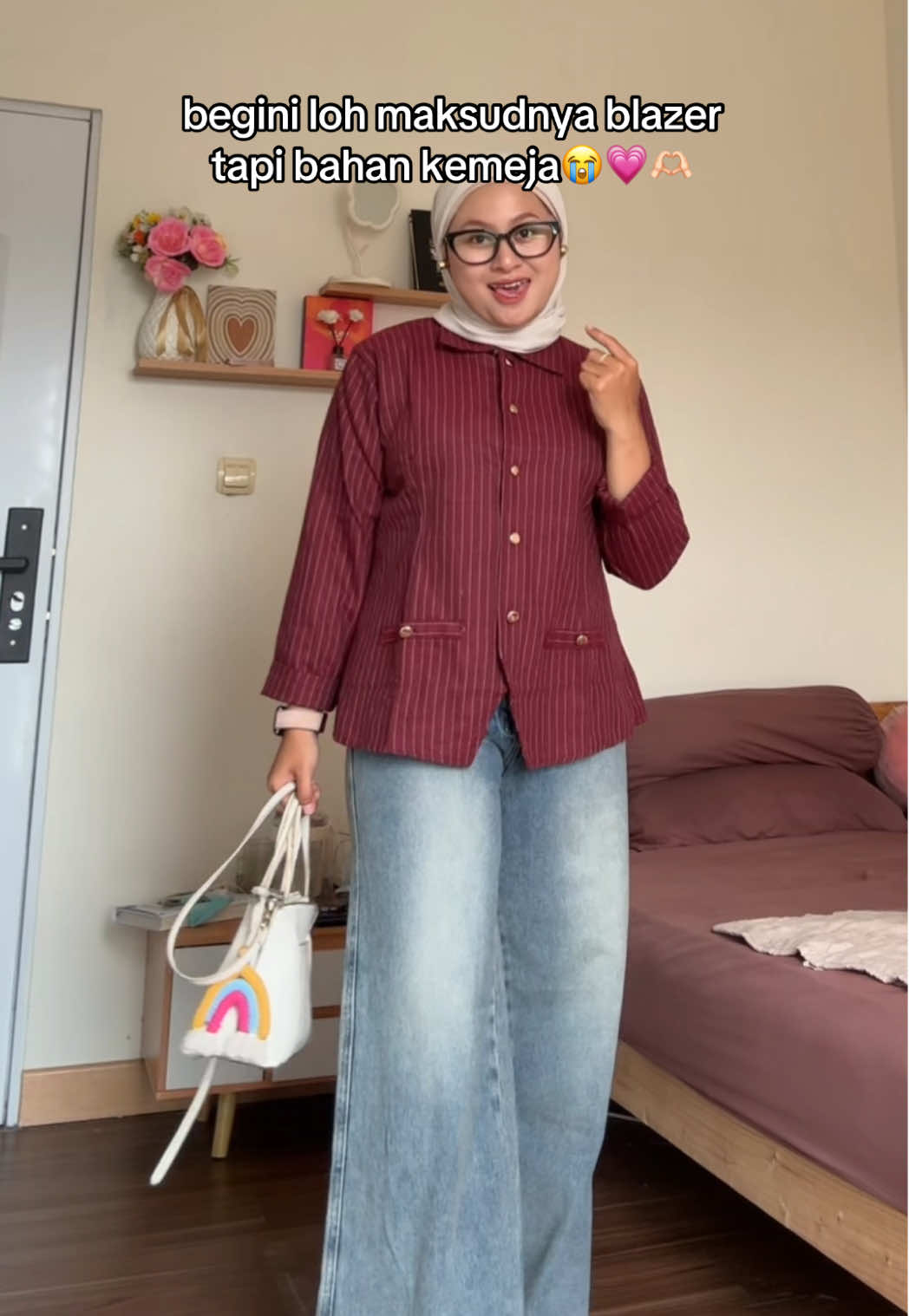 solusi yang gerah kalo pake blazer tebelll, btw bb aku 60 tb 155 terlihat ramling bgt pake ini😭💗 #blazer #blazeroutfit #atasanwanita #ootdkantor #fyp 