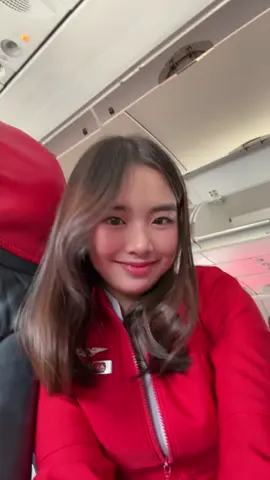 Nagtitiktok pa biglang dumating ang ramboysssssss 😂😂 #groundtimeatcaticlan #cabincrew #airasia