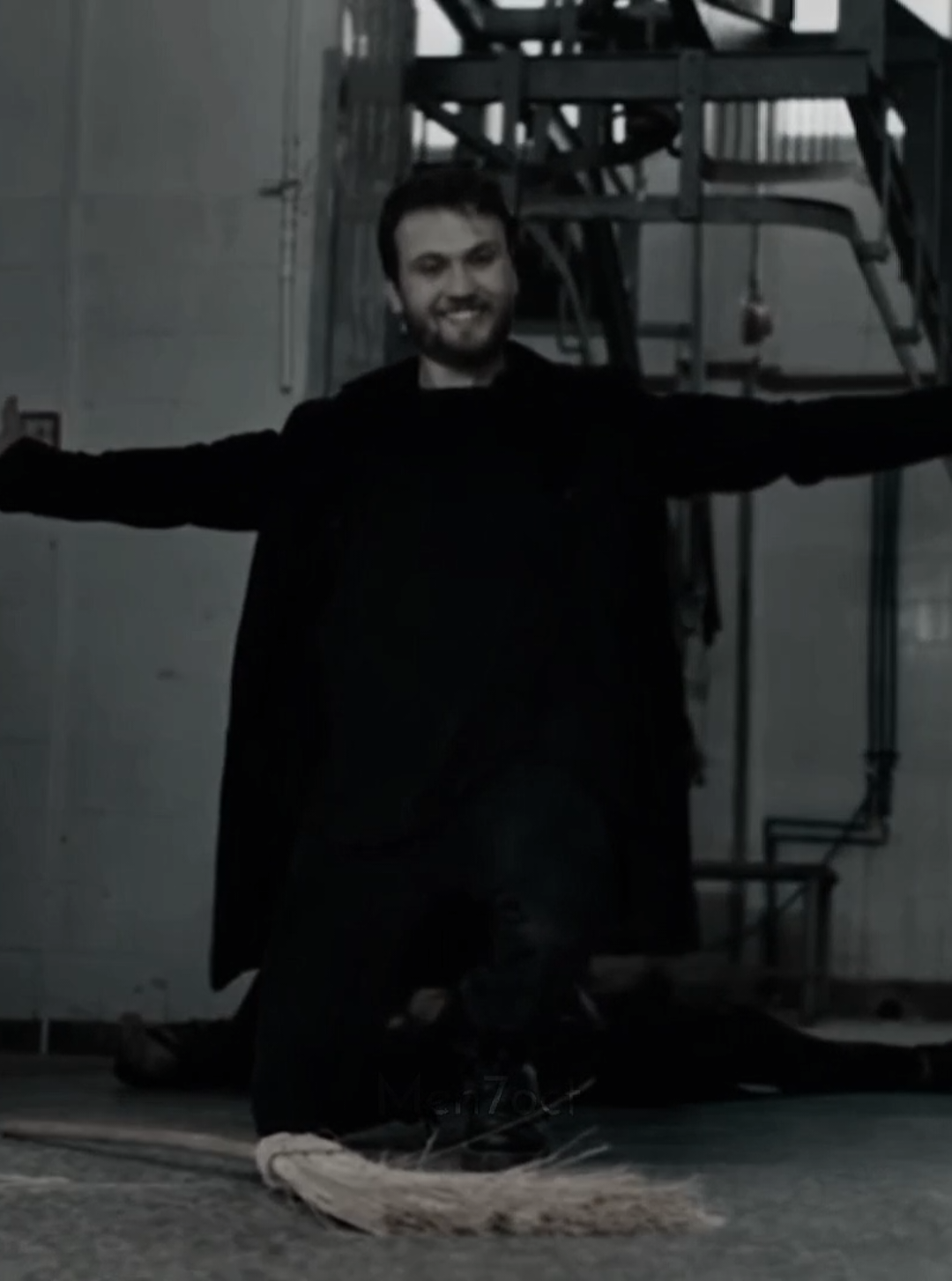 مغني الروك😂🔥 #الحفره #fyp #تيم_xr7 #ياماش_كوشوفالي #الحفره_في_كل_مكان 