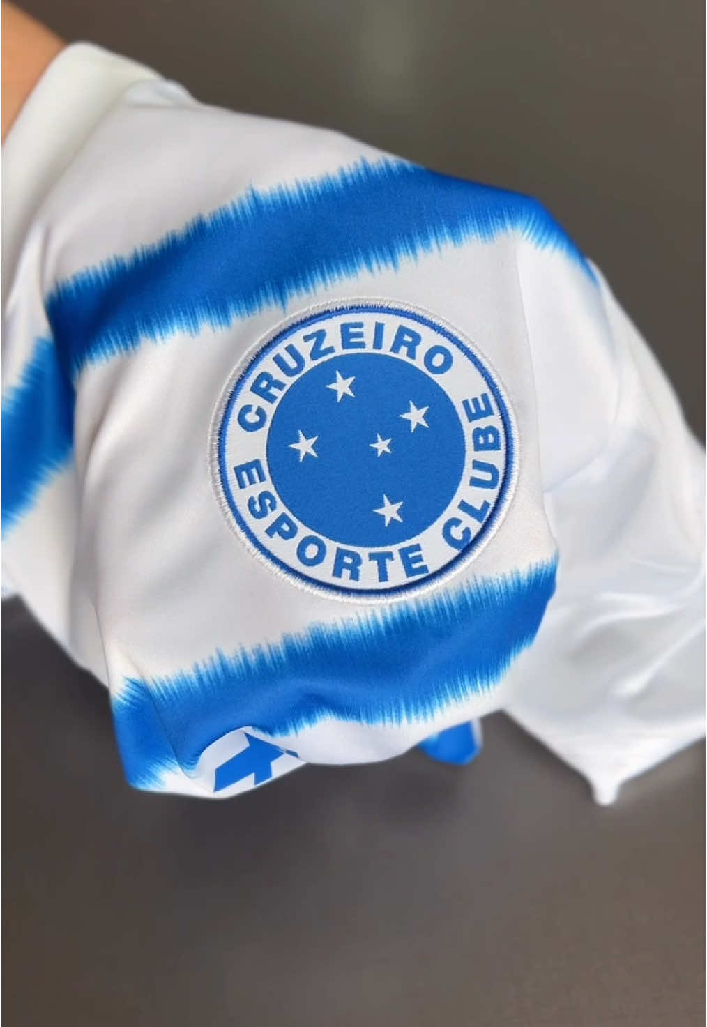 🦊 Clássico merece camisa nova!!! Compre e receba até dia 11/09 📲 Compre pelo nosso WhatsApp: (31) 9 7359-4054 📬 Enviamos para todo país 🇧🇷 📍Conselheiro Lafaiete- MG #conselheirolafaiete #lafaiete #minas #congonhas #ourobranco #cec #mafiaazul #cabuloso #cruzeirocabuloso #classicocruzeiroxatletico #raposao 