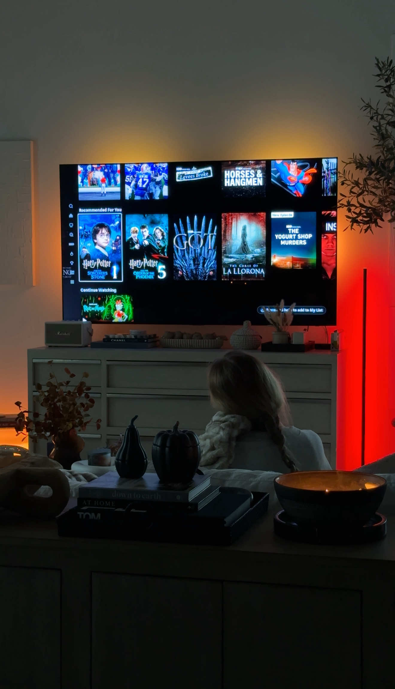 happy september 1st 🍂🧙🏼‍♀️🪵⛈️🍄‍🟫 #falltok #fallaesthetic #nightvibes #pumpkinseason #spookyseason 