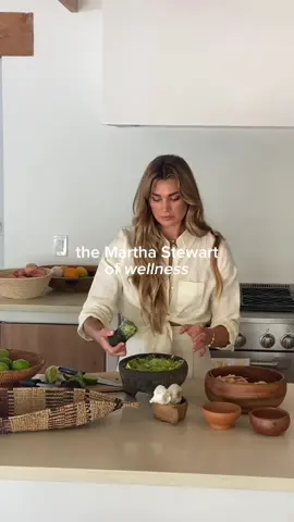 When you can’t quite find the path you’re looking for, sometimes it means you were meant to create it. That’s how I’ve always felt in my career. Not many people have reflected back the vision I hold or the way I want to show up in this lifetime. But one woman who has always inspired me is Martha Stewart. Her beginnings as a private chef, hosting dinner parties, writing cookbooks, and eventually building a lifestyle brand remind me that passion can become something far greater than you ever imagined. My journey may look different… I’m called to sustainability, wellness, and building a spiritual community for women, but I still feel a sense of kinship in her story. At 33, when I look back at what I’ve created with Shayna’s Kitchen and beyond, I feel humbled and grateful. Inspired by her, but deeply committed to walking my own unique path. Let this be your reminder: you don’t have to follow someone else’s blueprint. You can honor those who came before you while creating something that is entirely your own. #marthastewart #wellnessjourney #privatechef #cookbookauthor #marthastewartenergy 