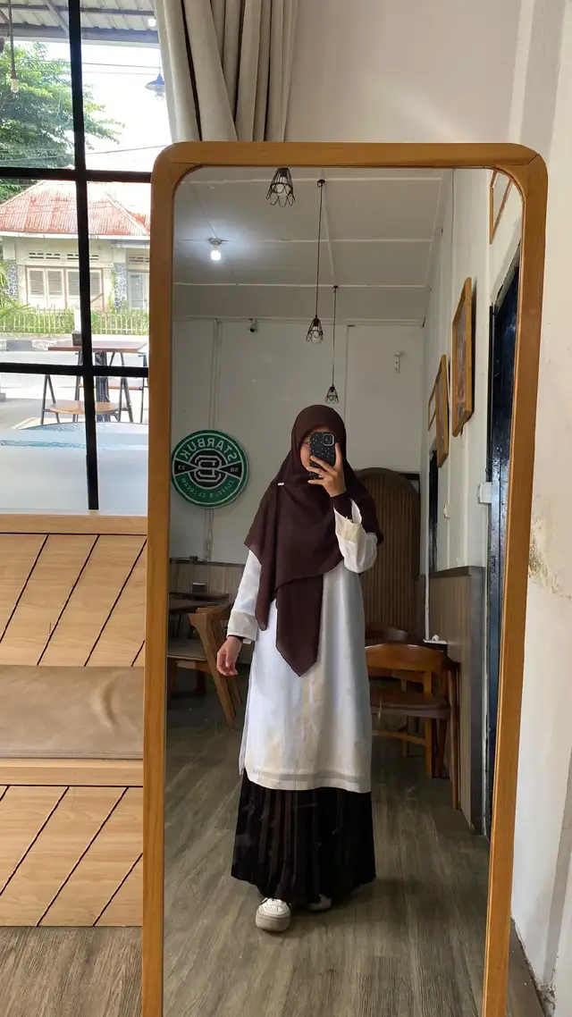 miror foto🌷🌷🌷#outfit #outfitideas #muslim #OOTD 