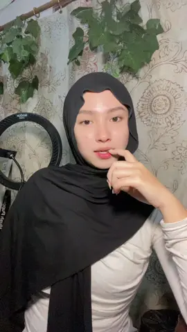 obsessed with that girl on my fyp😄
