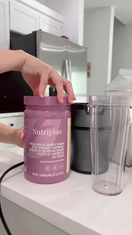 Nuestra malteada de reemplazo de comida Nutriplus de Farmasi tienes que probarla🫰🏻#farmasi#batido#perdidadepesosaludable#fypシ゚viral#farmasiusa 