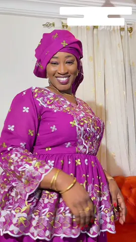 Arva yi kayii leinee mah habillé leine🎉 📍 Liberté 5, arrêt BRT L6 📞 77 633 32 59 #Moulaah #TenueAfricaine #GrandeDame #StyleAfricain #ClasseEtTradition
