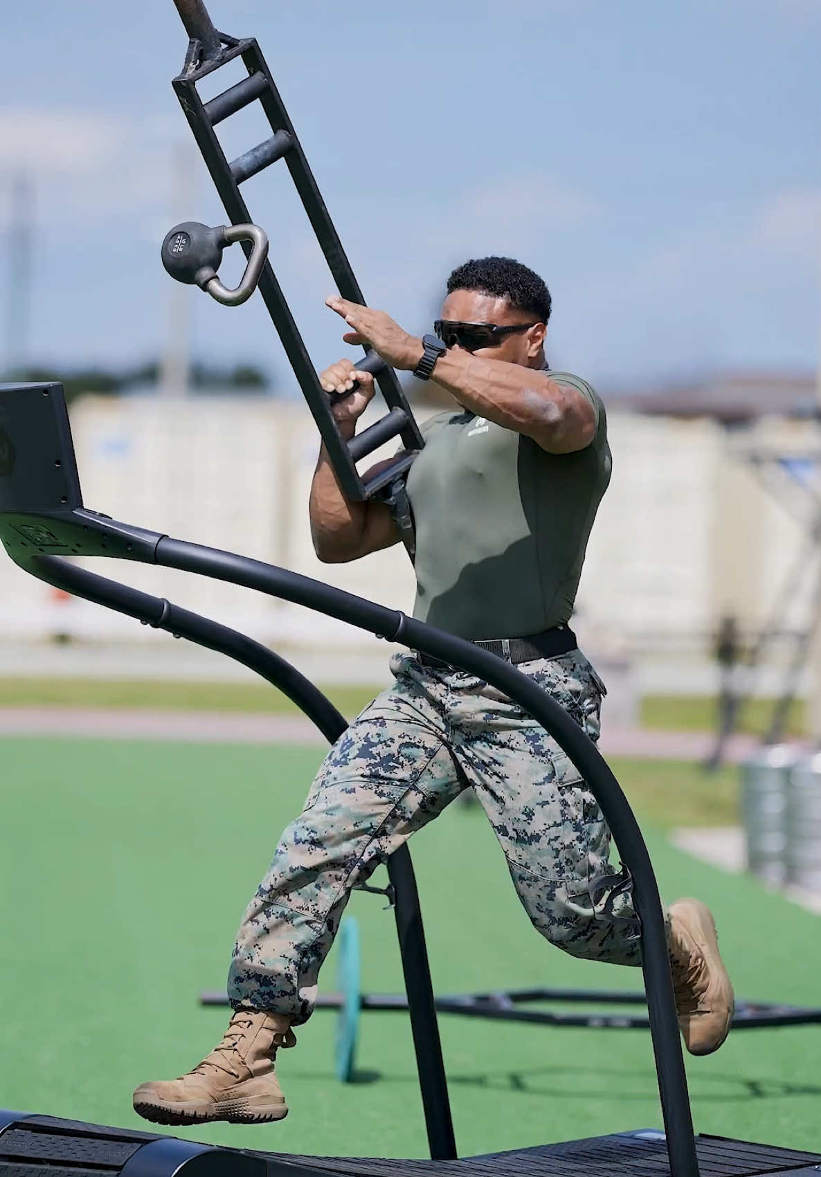 I’m not working out…I am “Training” Few will understand many will judge  That’s when I know I’m doing something right 😤 (LINK IN BIO) for 1:1 coaching  #traininsaneorremainthesame  I hate average  #workoutmotivation #Running #military #militarytraining #fitnessjourney 