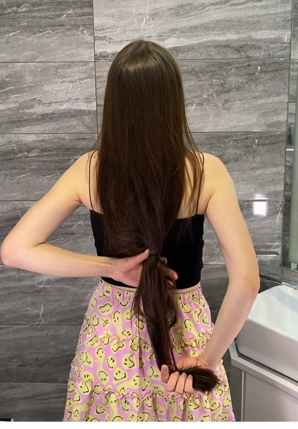 Brushing my hair 👀 #hairtok #asmrhair #haircare #brushinghair #hairbrushing 
