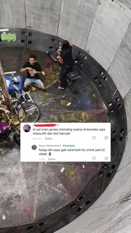 dia belom tau kalo aku nyanyi suaranya 11 12 sama k*ntilan*k 🤣